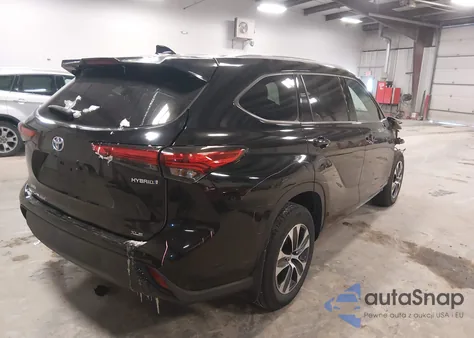 2021 Toyota Highlander Hybrid Xle z USA, uszkodzony, nr VIN 5TDHBRCH7MS530701